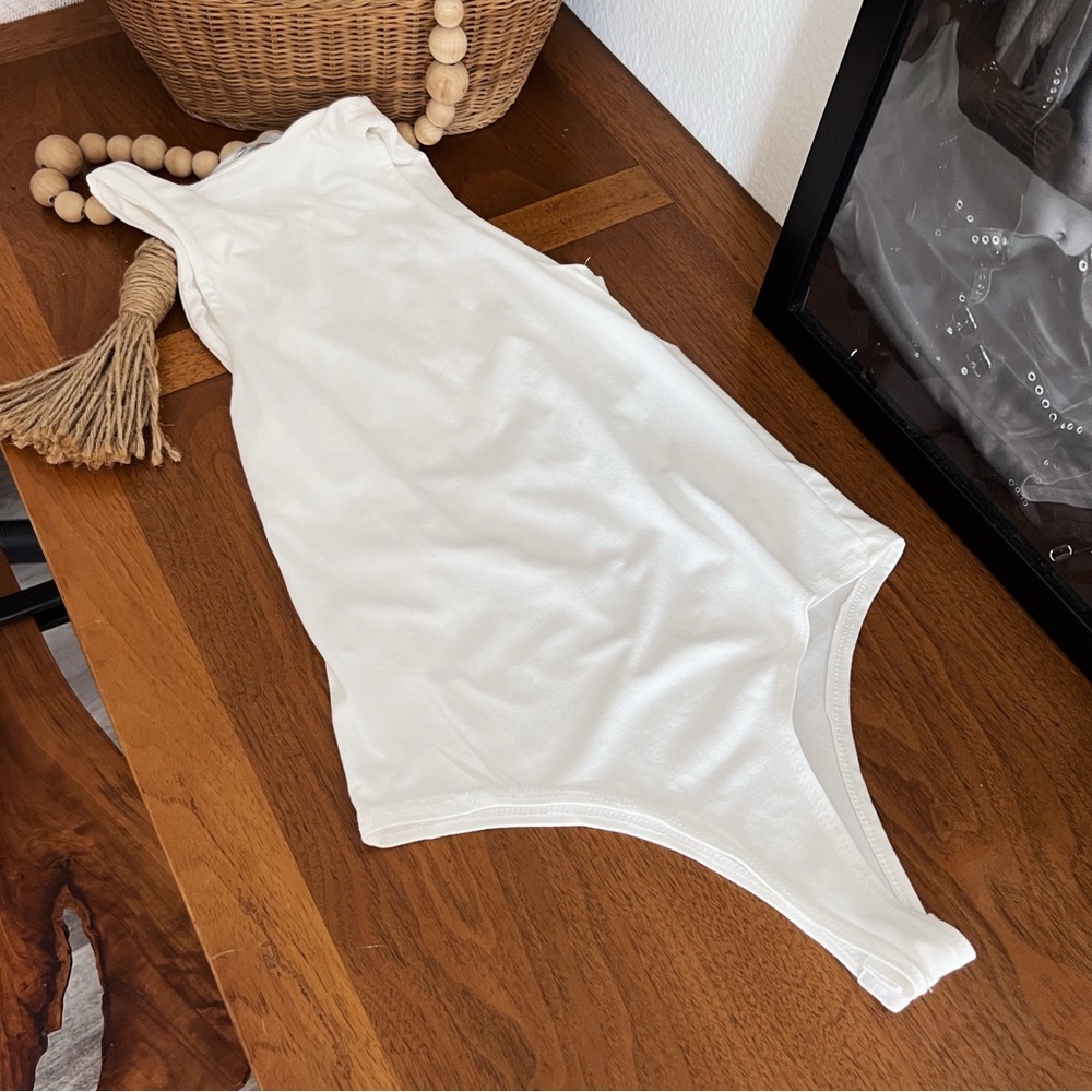 SOFT WHITE HIGH NECK BODYSUIT #0370 - Picture 2 of 7
